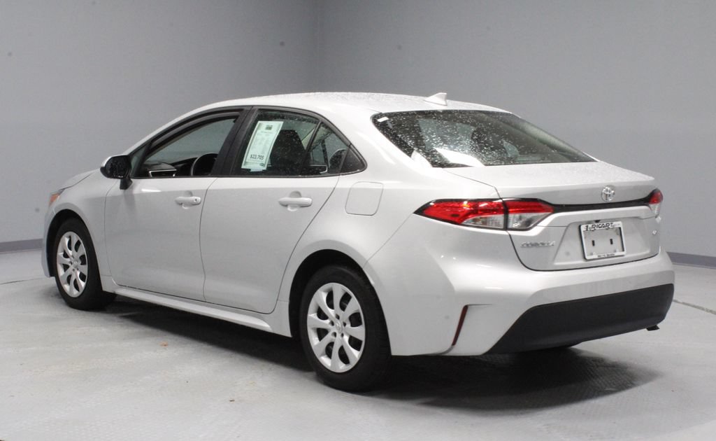 Used 2024 Toyota Corolla LE FWD image 9
