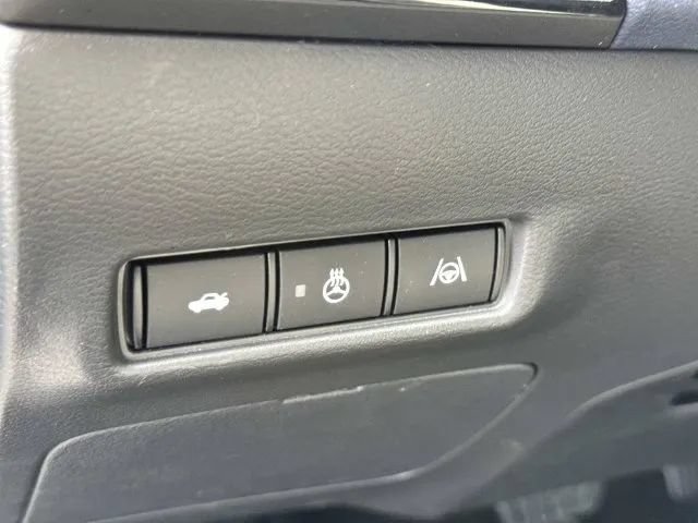 Used 2026 Nissan Sentra SV FWD image 33