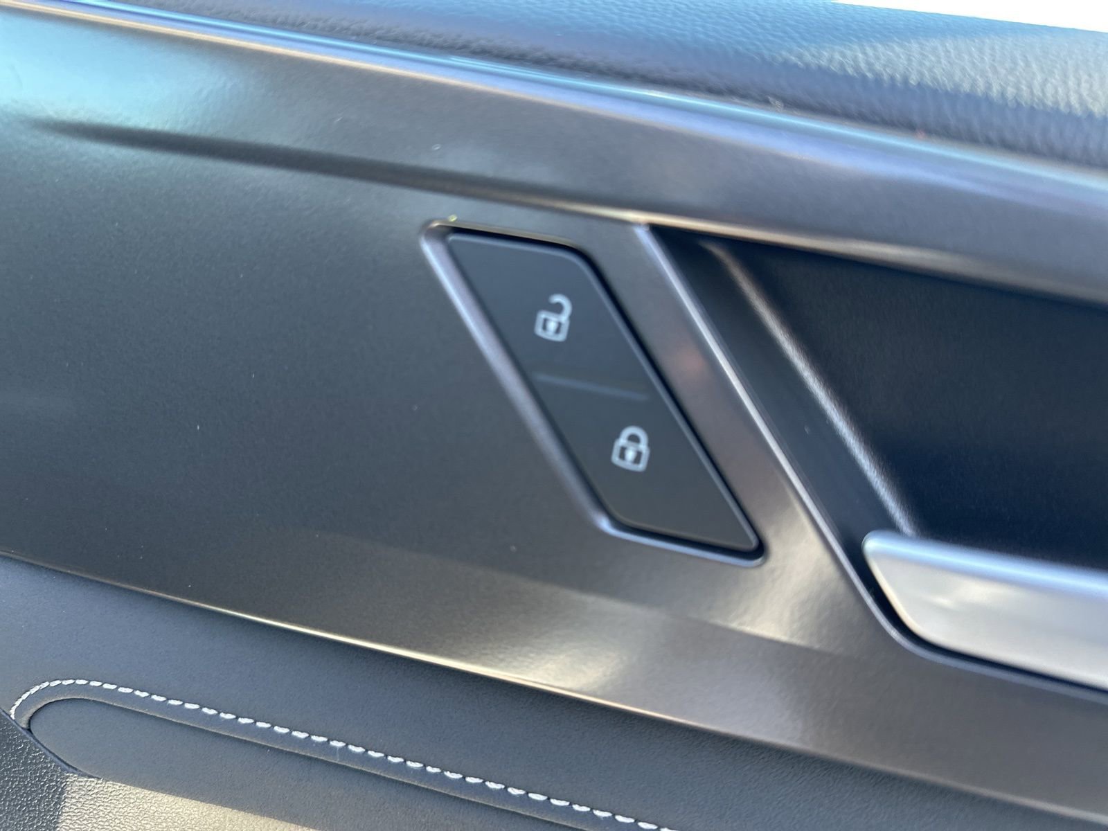 New 2026 Volkswagen Taos SE image 37