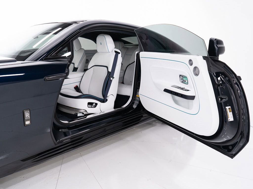 Certified 2026 Rolls-Royce Spectre Black Badge AWD/4WD image 9