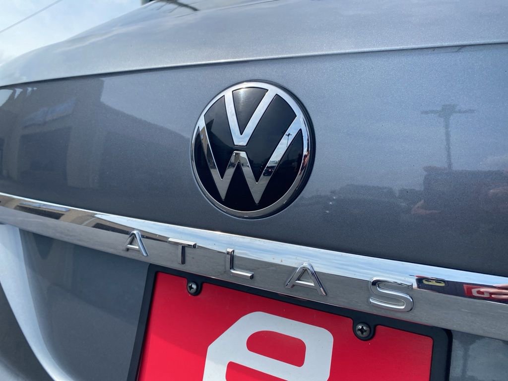 Used 2023 Volkswagen Atlas Cross Sport SE w/ Panoramic Sunroof Package image 40