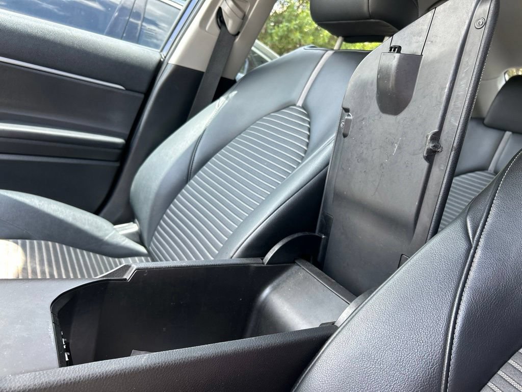 Used 2022 Toyota Camry SE FWD image 30