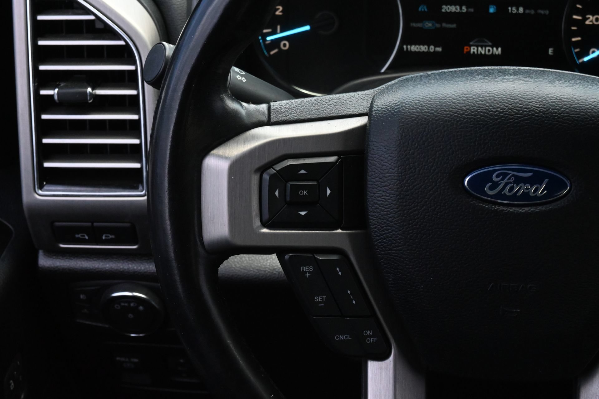 Used 2018 Ford F150 Platinum w/ Equipment Group 701A Luxury AWD/4WD image 8