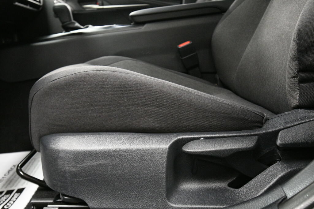 Used 2025 Toyota Camry LE FWD image 10