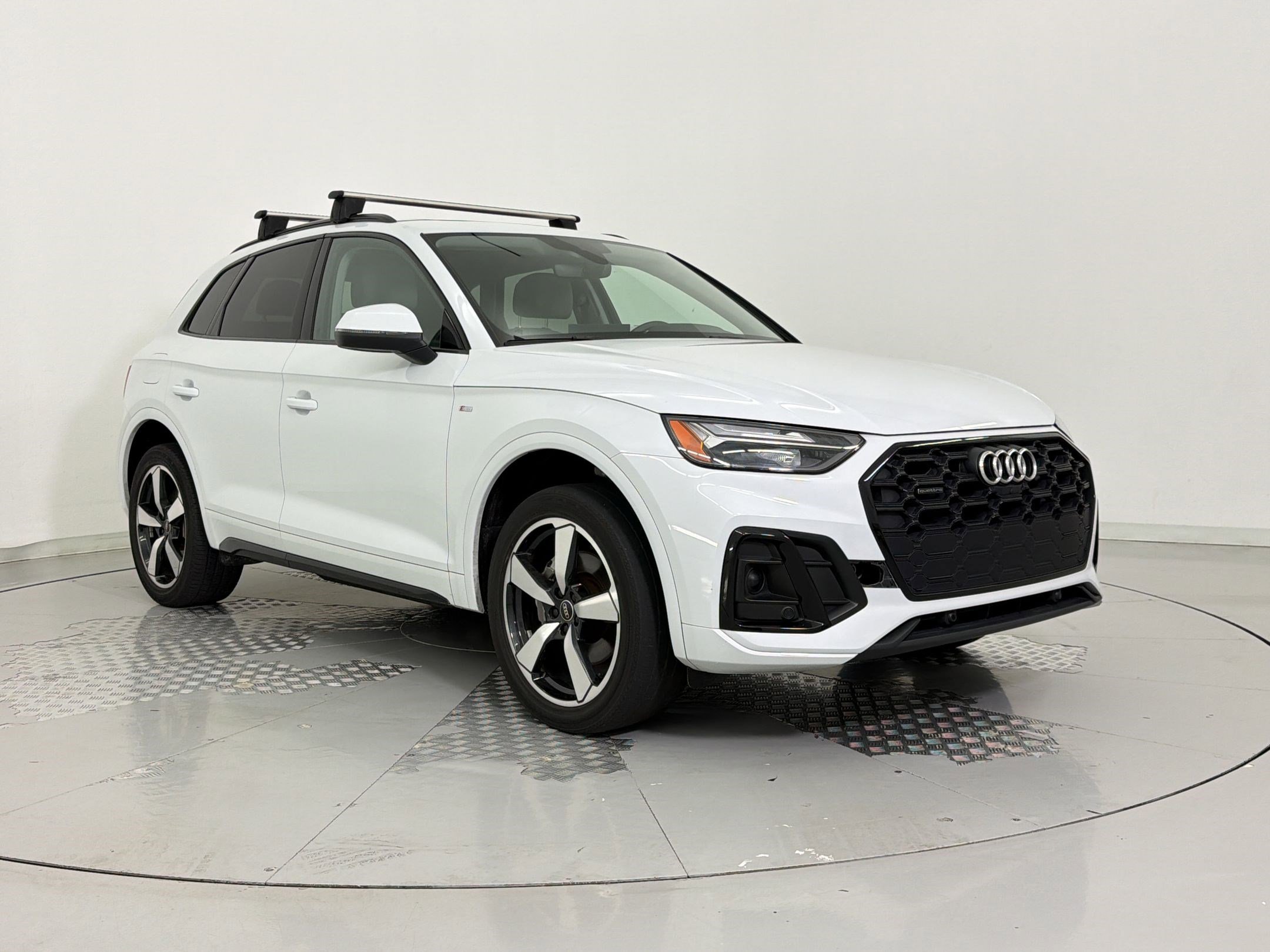 Used 2023 Audi Q5 2.0T Premium Plus w/ Premium Plus Package AWD/4WD image 7