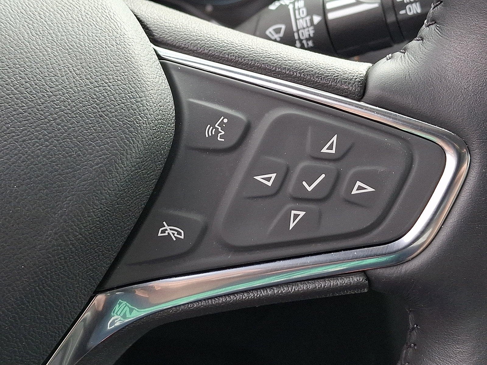 Used 2021 Chevrolet Equinox Premier AWD/4WD image 23