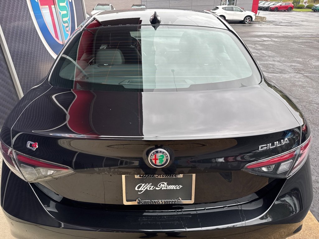 New 2025 Alfa Romeo Giulia AWD w/ Driving Assist Package image 7