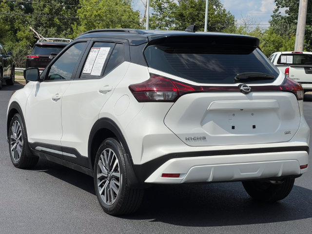 Used 2024 Nissan Kicks SR w/ SR Premium Package FWD image 9