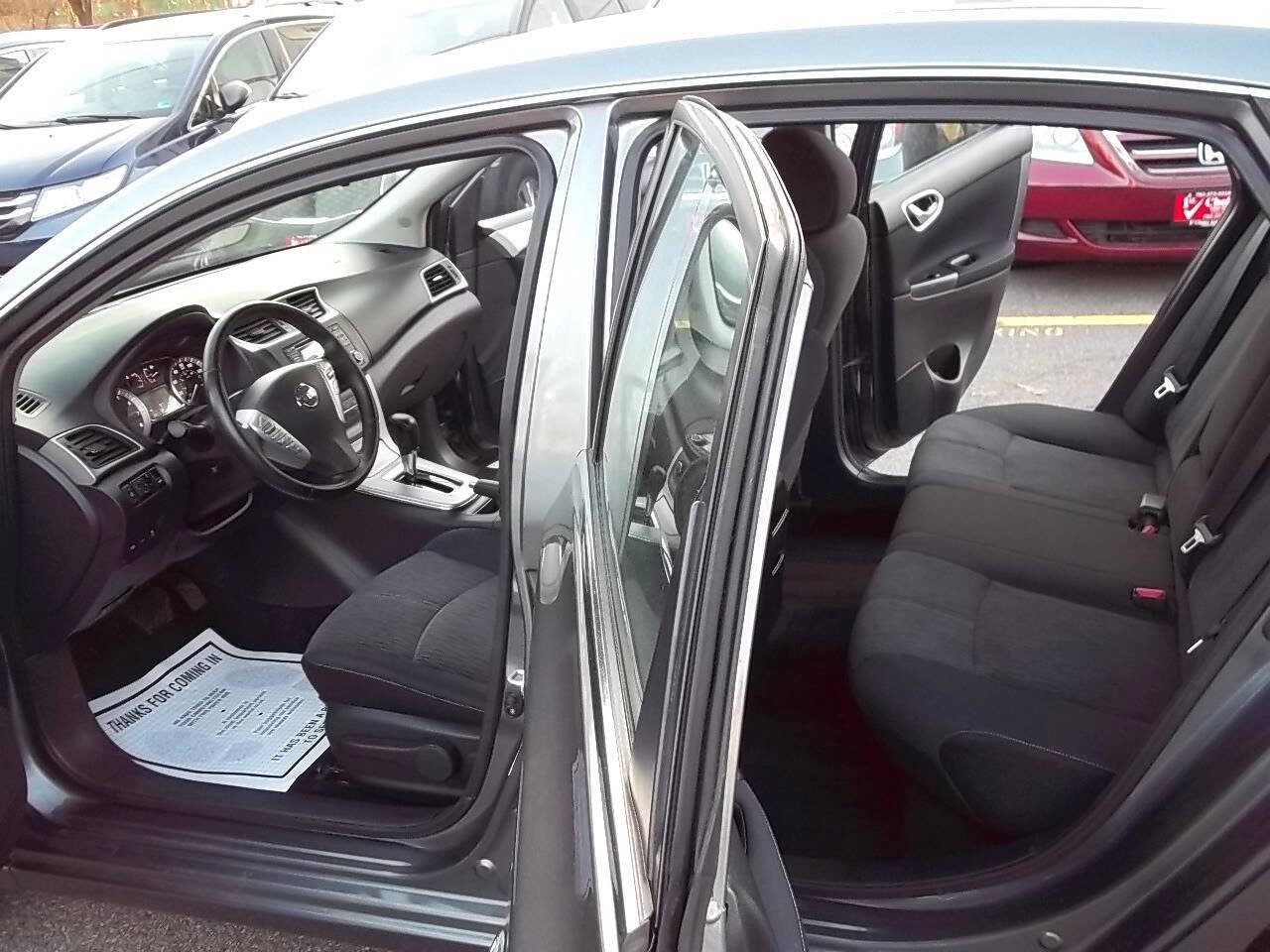 Used 2015 Nissan Sentra SV FWD image 3