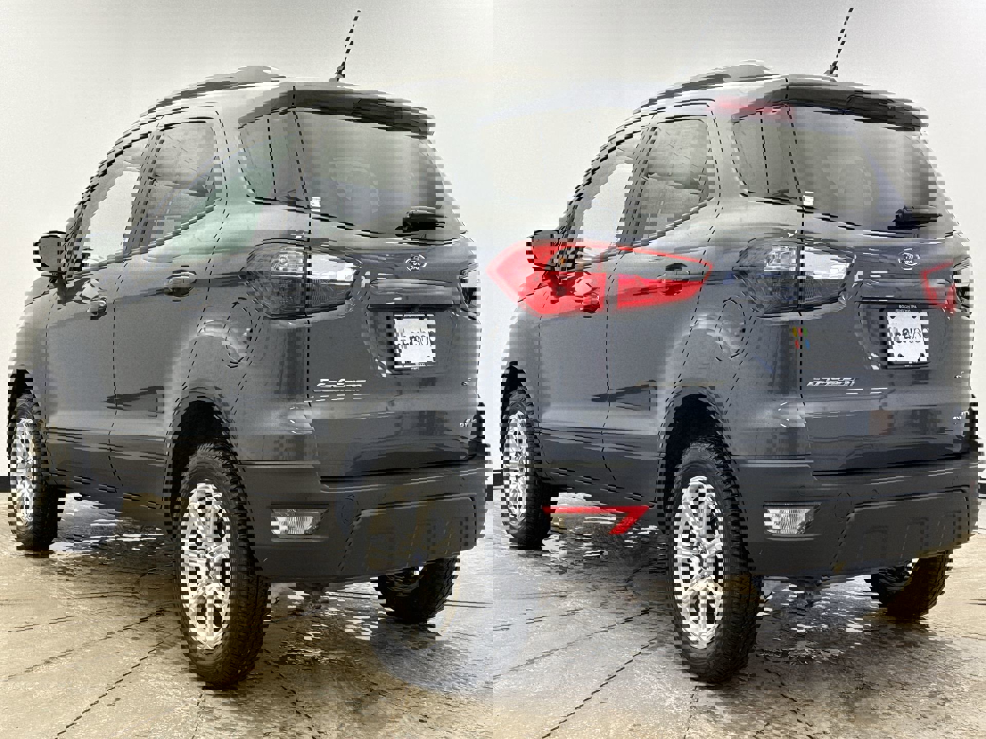Used 2022 Ford EcoSport SE w/ SE Convenience Package image 3