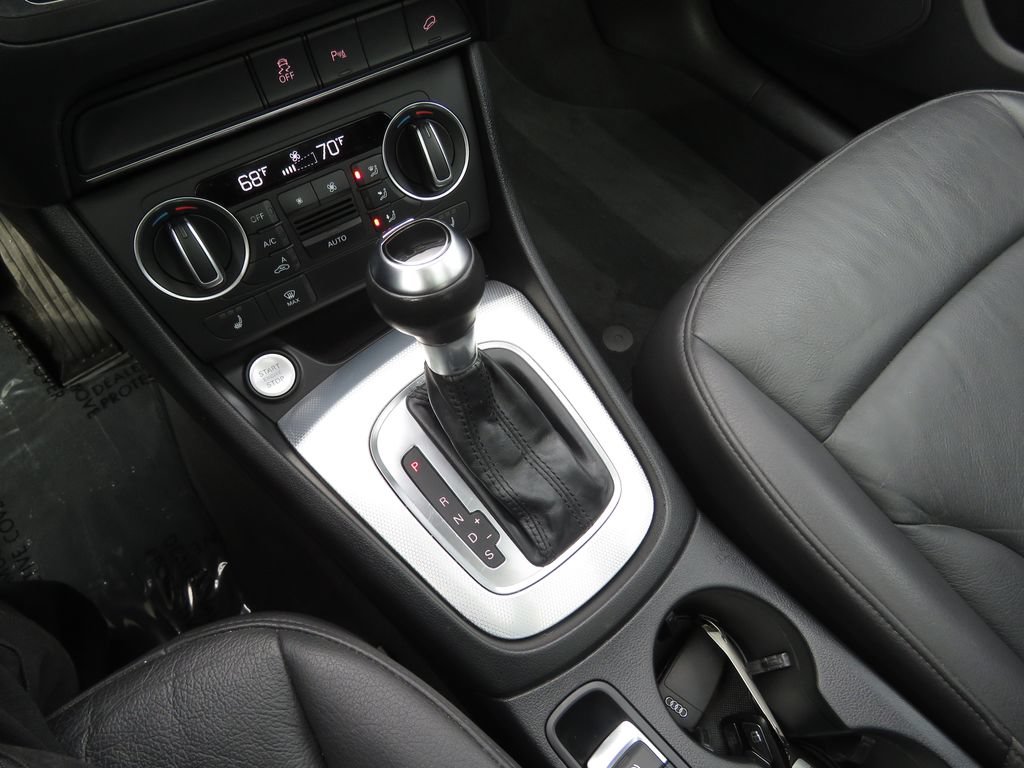 Used 2018 Audi Q3 2.0T Premium w/ Convenience Package AWD/4WD image 24