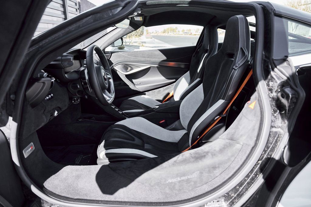 Used 2024 McLaren 750S image 32