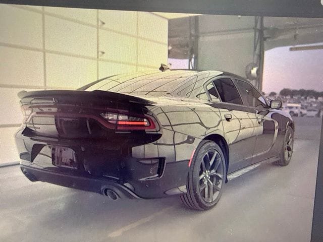 Used 2022 Dodge Charger R/T w/ Blacktop Package RWD image 3