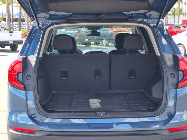 Used 2024 GMC Terrain SLE image 6