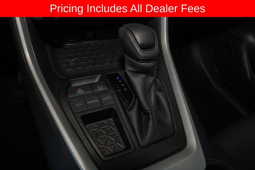 Used 2024 Toyota RAV4 XLE w/ Convenience Package FWD image 17