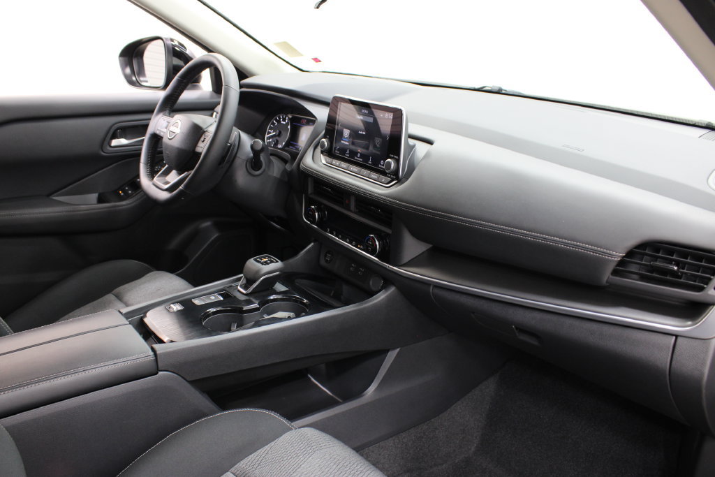 Used 2026 Nissan Rogue SV FWD image 23