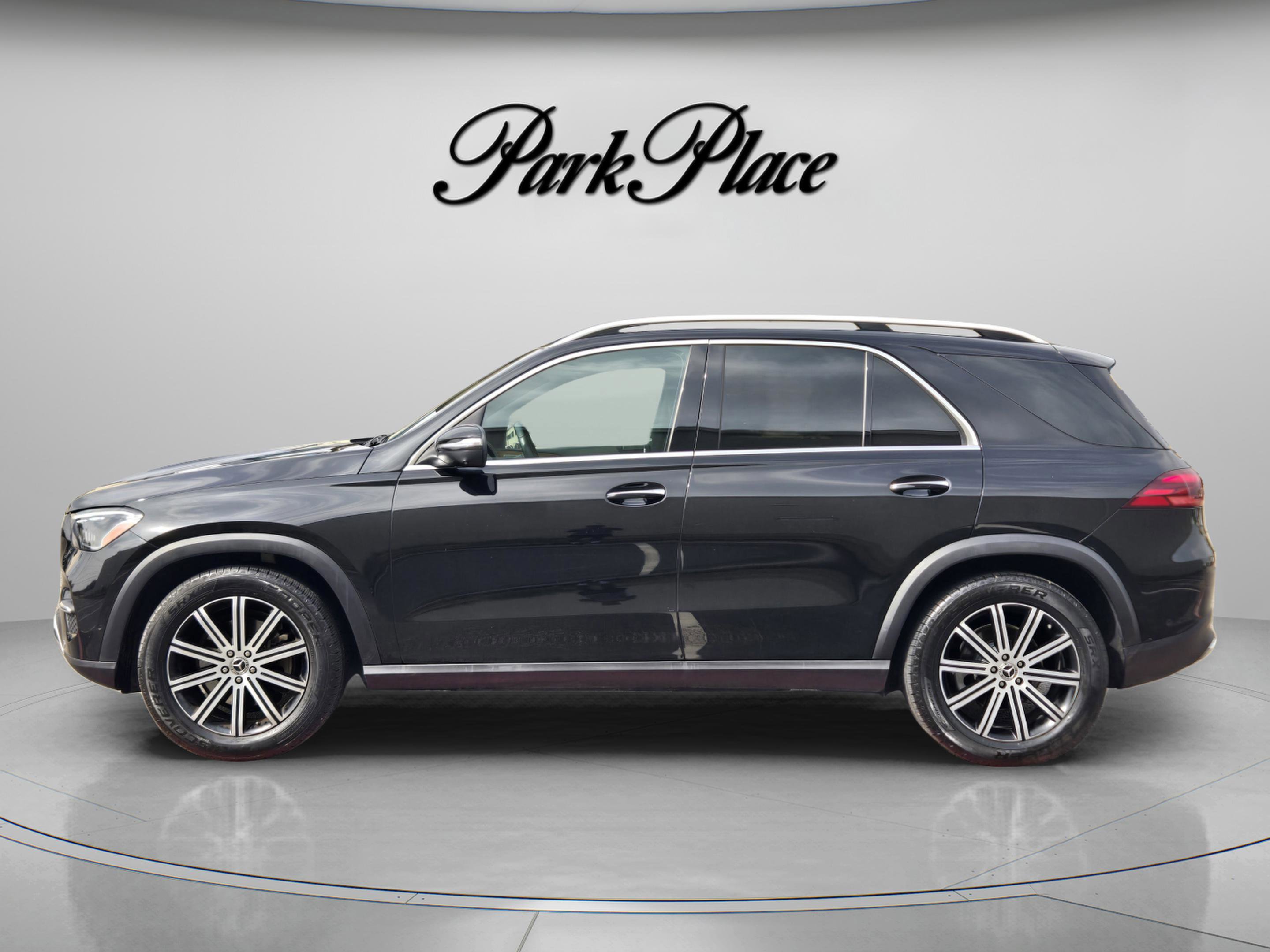 Used 2025 Mercedes-Benz GLE 350 4MATIC image 2