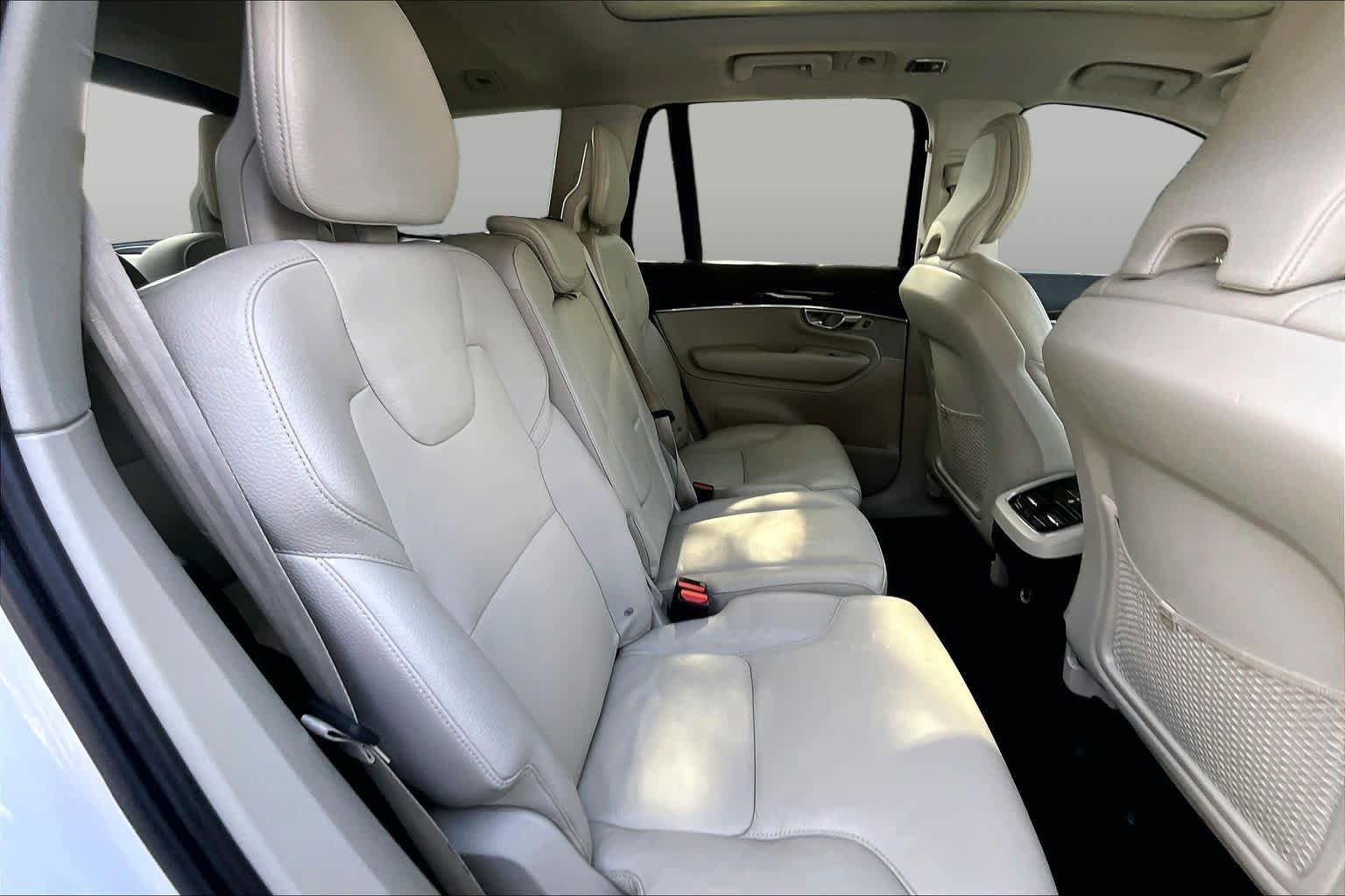 Used 2019 Volvo XC90 T5 Momentum w/ Protection Package FWD image 20