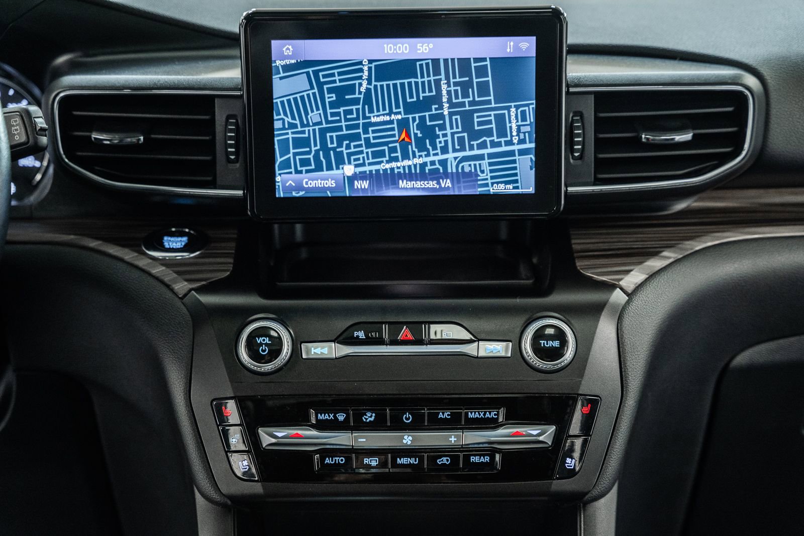 Used 2020 Ford Explorer Limited w/ Class III Trailer Tow Package image 29