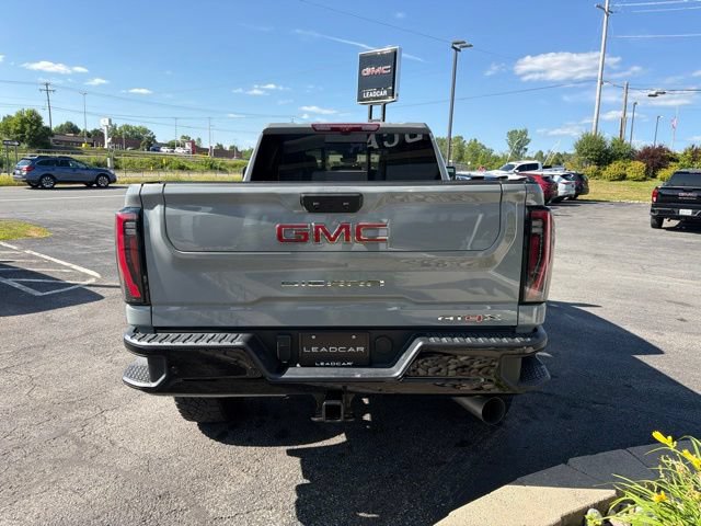 Used 2025 GMC Sierra 2500 AT4X AWD/4WD image 4