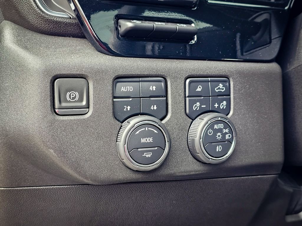 Certified 2024 Chevrolet Silverado 2500 LTZ w/ LTZ Convenience Package image 16