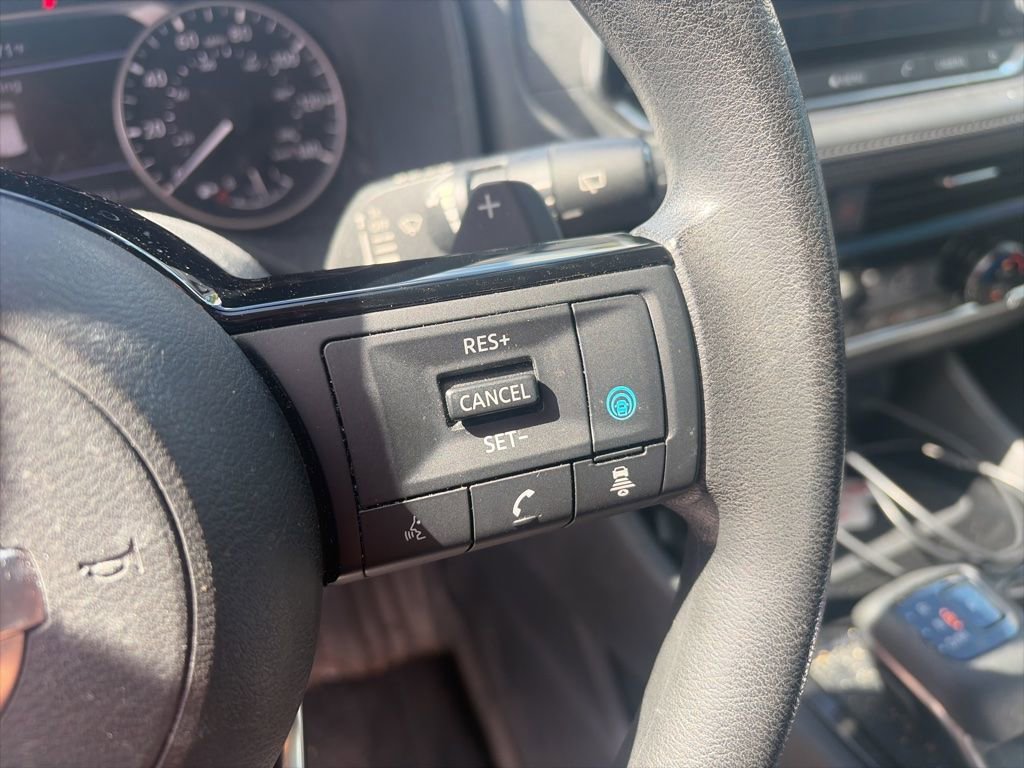 Used 2021 Nissan Rogue SV image 17