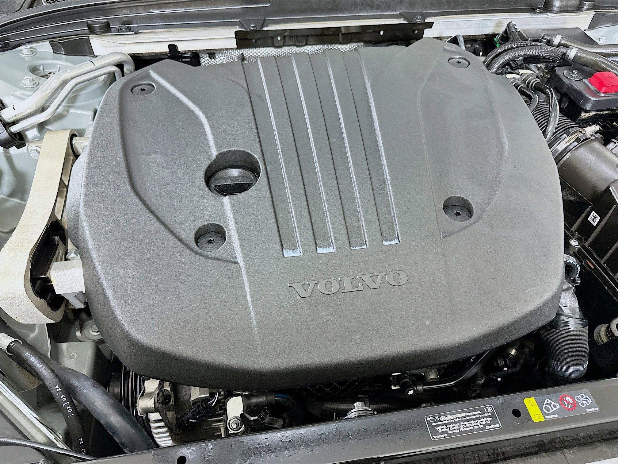 Used 2025 Volvo S60 B5 Plus image 33