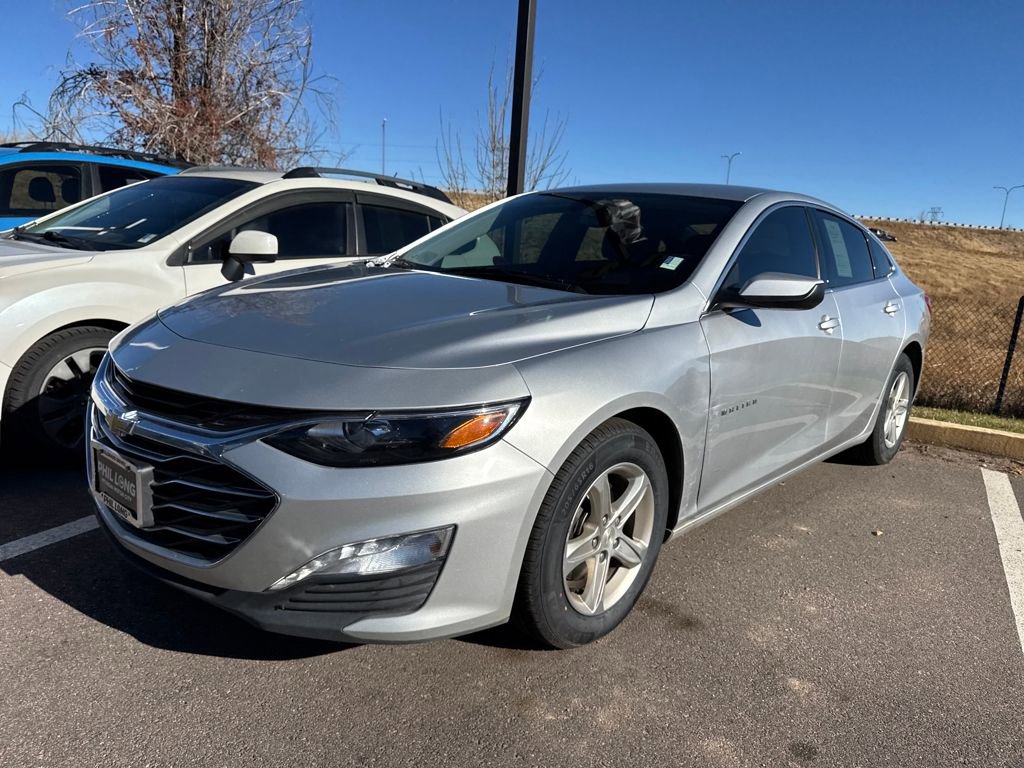 Used 2022 Chevrolet Malibu LT image 3