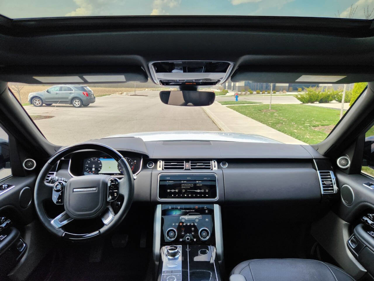 Used 2018 Land Rover Range Rover HSE image 7