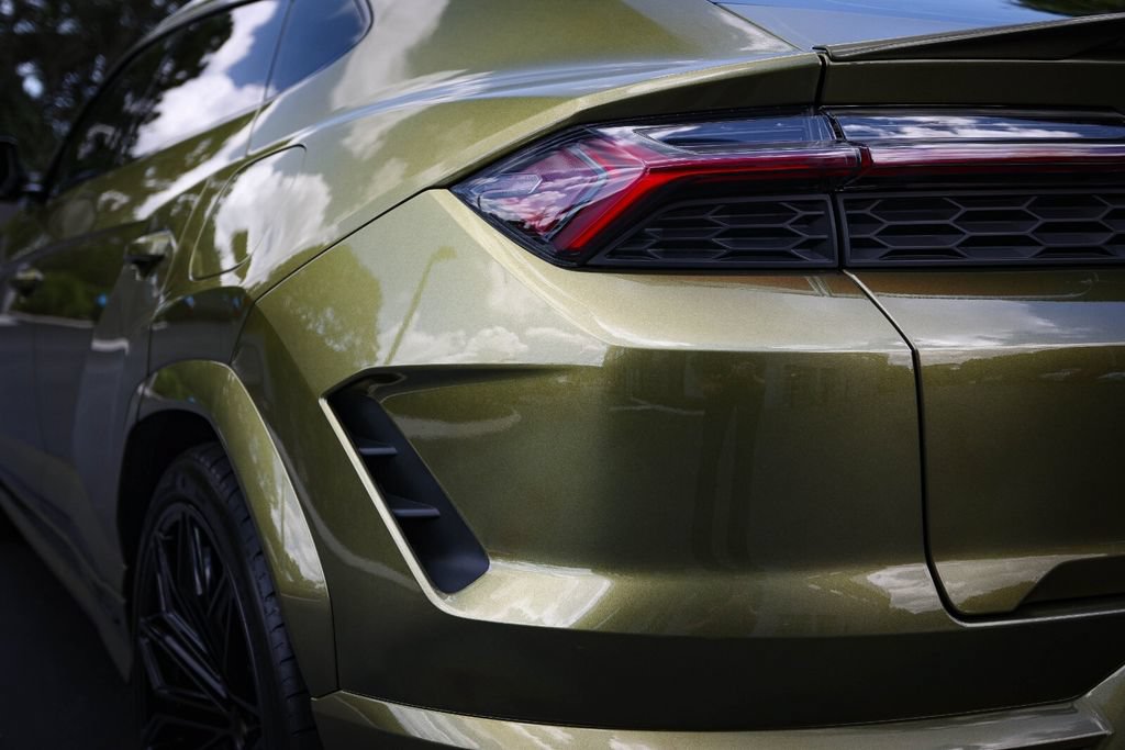 Used 2026 Lamborghini Urus SE AWD/4WD image 21