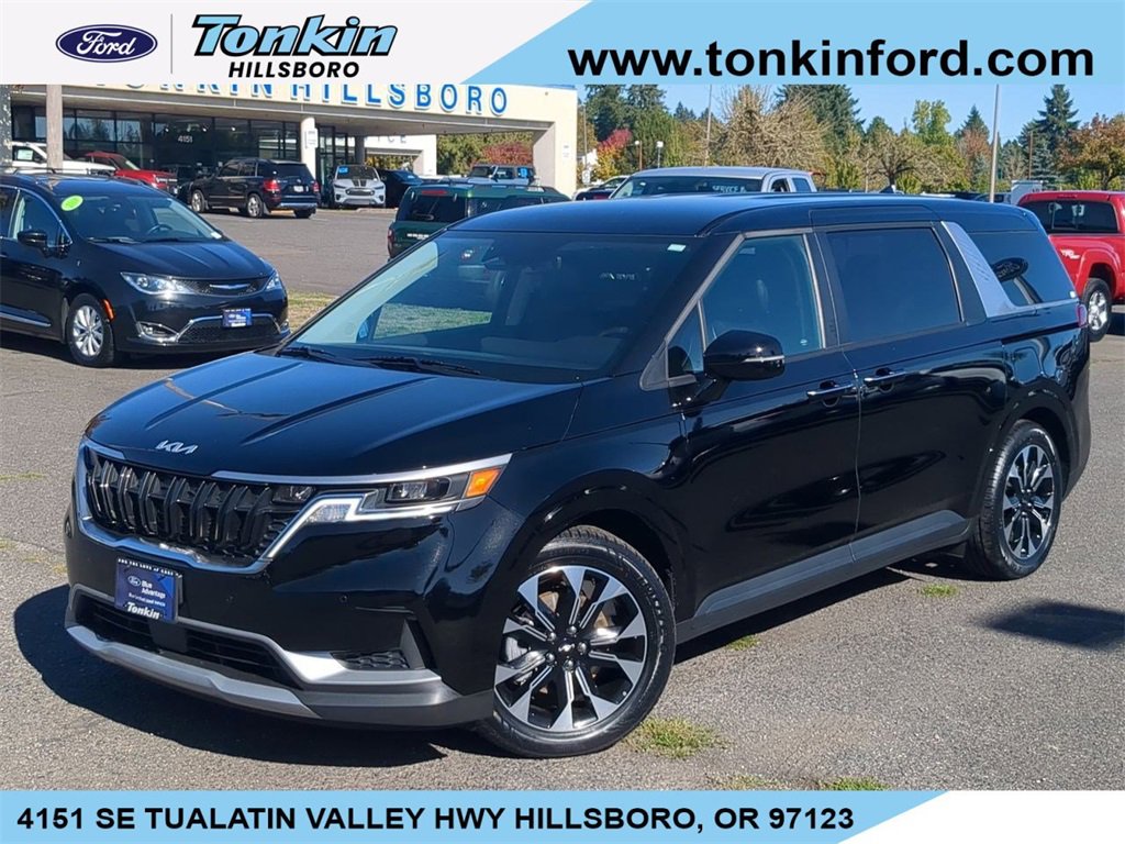 Used 2024 Kia Carnival EX