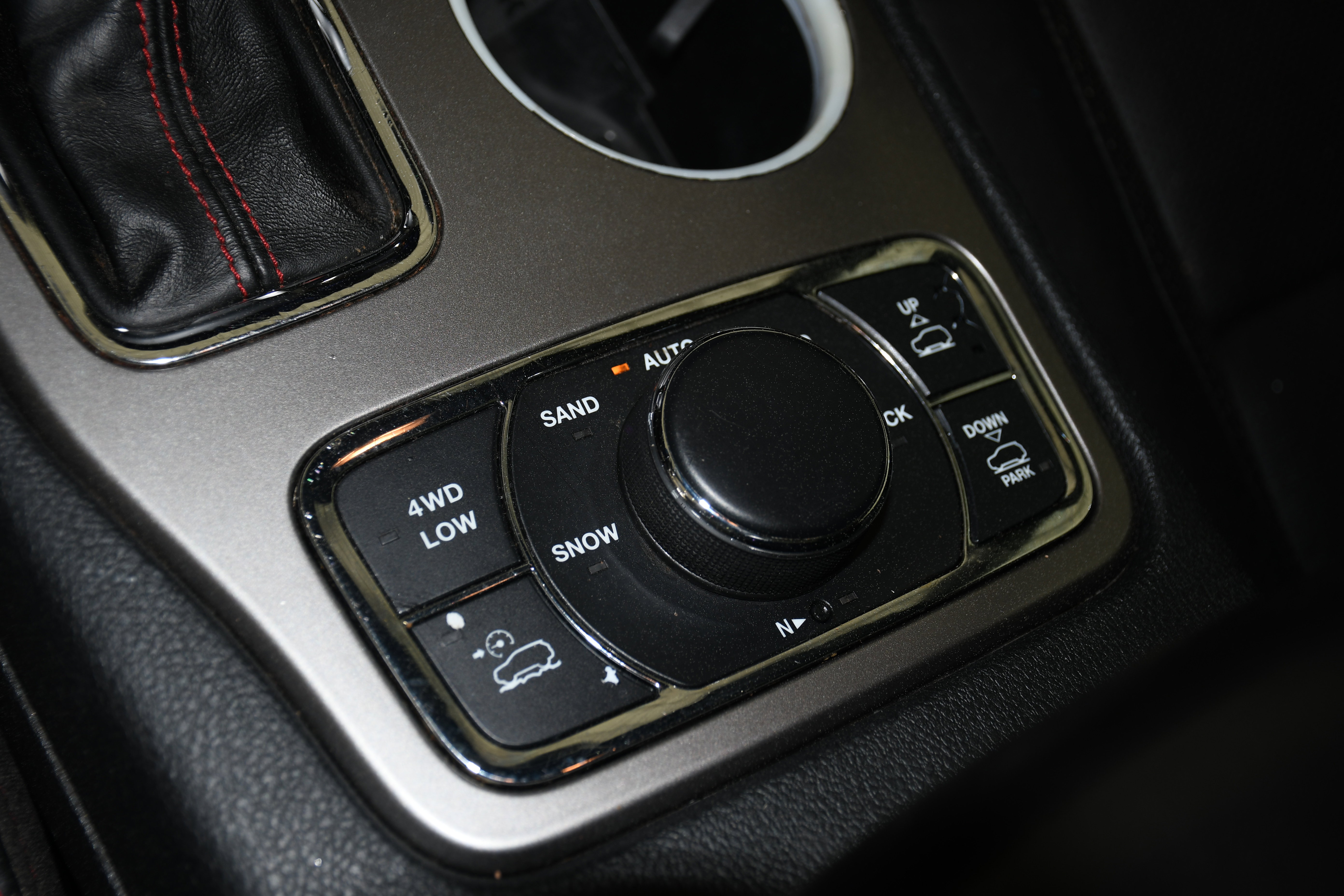 Used 2020 Jeep Grand Cherokee Trailhawk w/ Trailhawk Luxury Group image 16