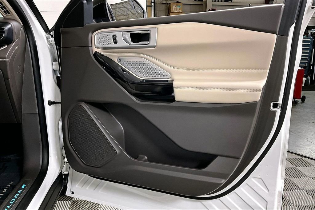 Used 2021 Ford Explorer Platinum w/ Equipment Group 601A image 24