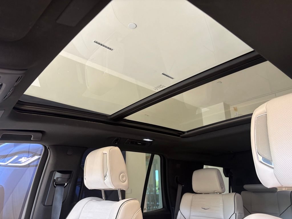 Used 2025 Cadillac Escalade Sport w/ LPO, ONYX Package AWD/4WD image 15