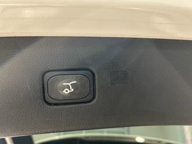 Used 2023 Ford Edge Titanium AWD/4WD image 18