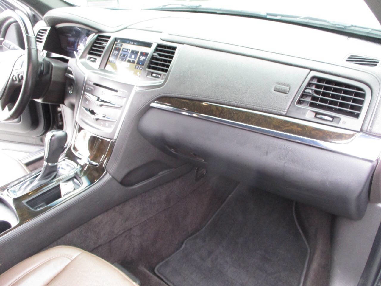 Used 2016 Lincoln MKS AWD w/ Equipment Group 101A image 27