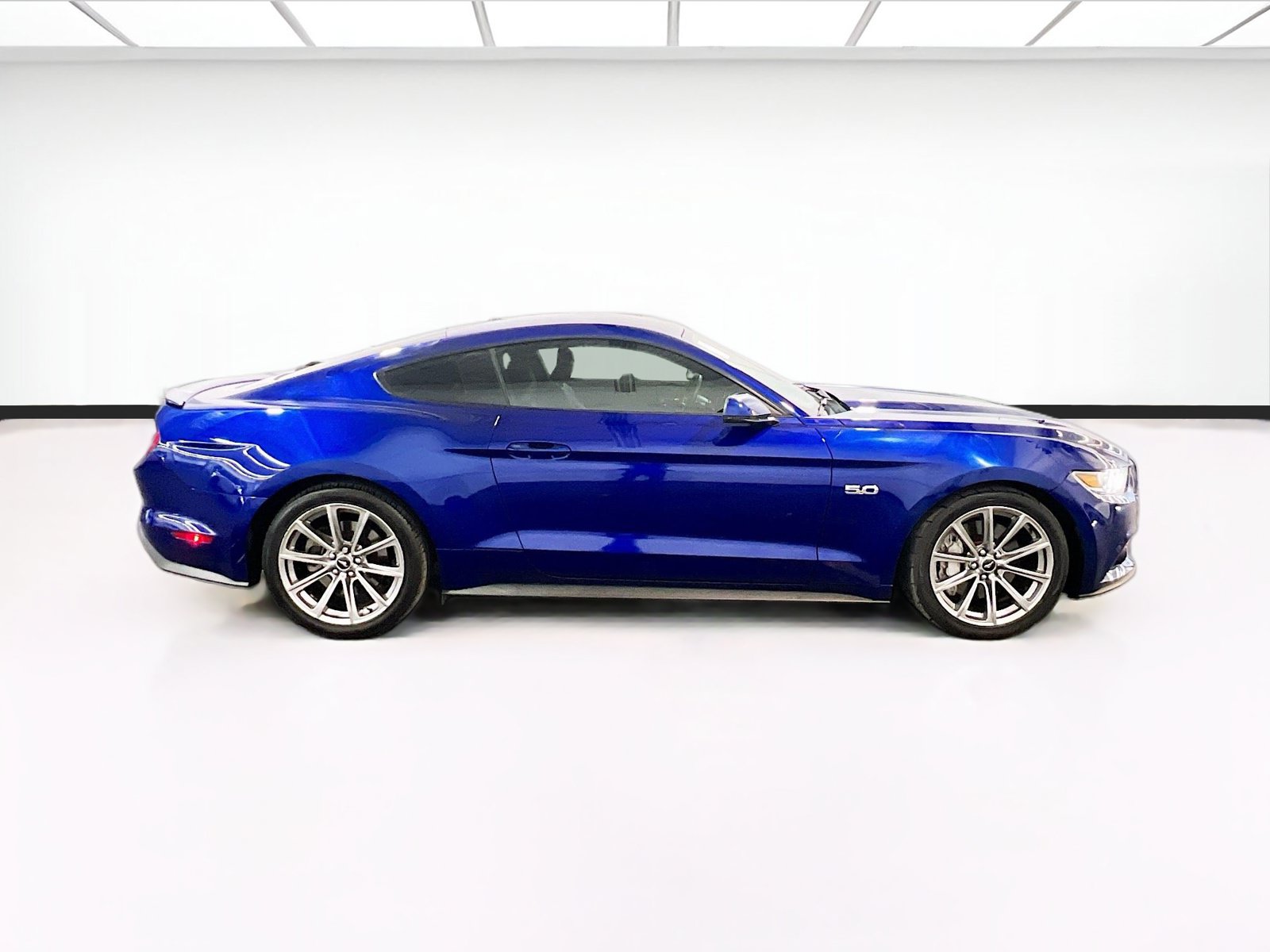Used 2015 Ford Mustang GT Premium RWD image 22
