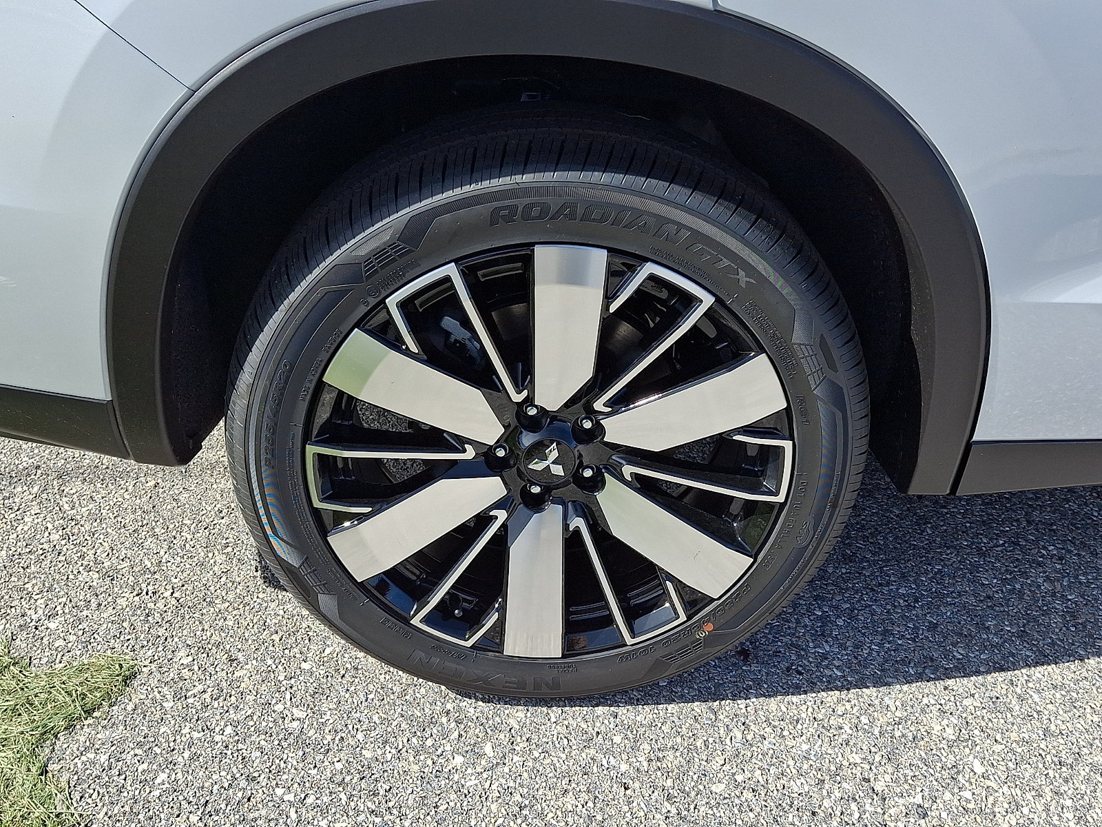 New 2026 Mitsubishi Outlander SE AWD/4WD image 8
