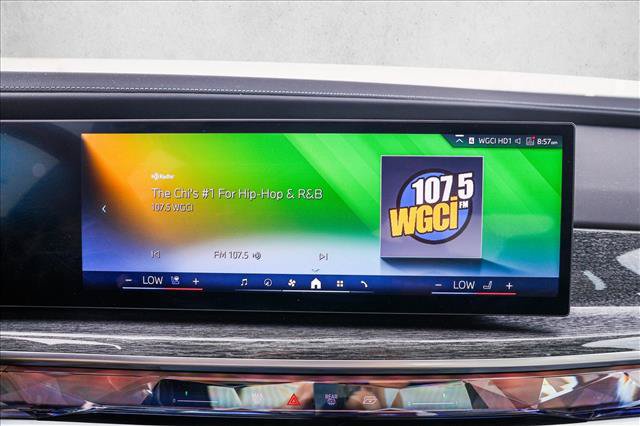 Used 2023 BMW i7 xDrive60 AWD/4WD image 17