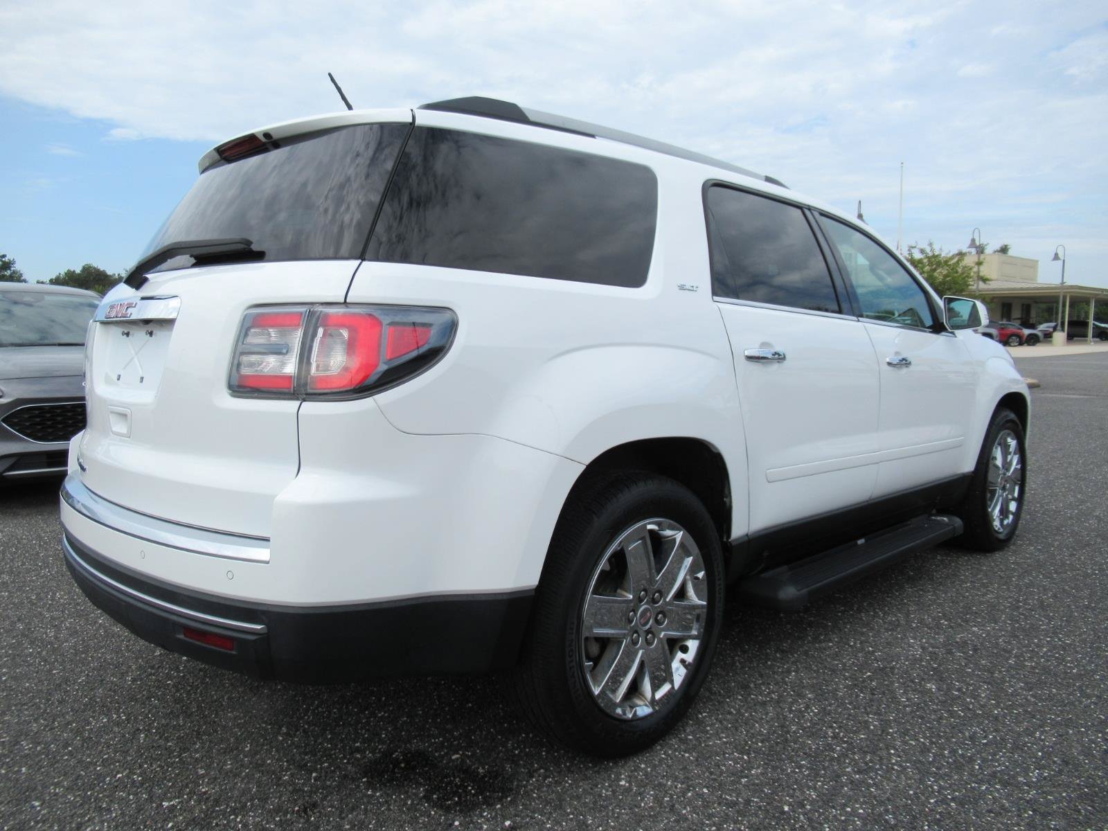 Used 2017 GMC Acadia Limited SLT FWD image 7