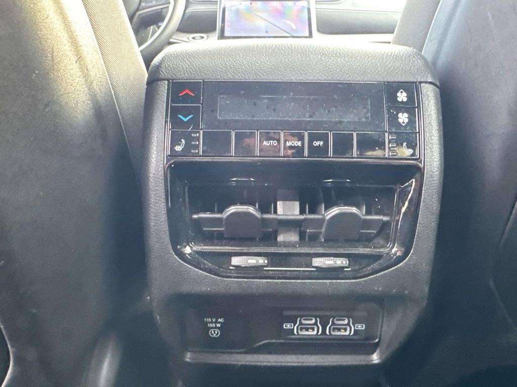 Used 2024 Jeep Grand Cherokee L Limited w/ Luxury Tech Group II image 10