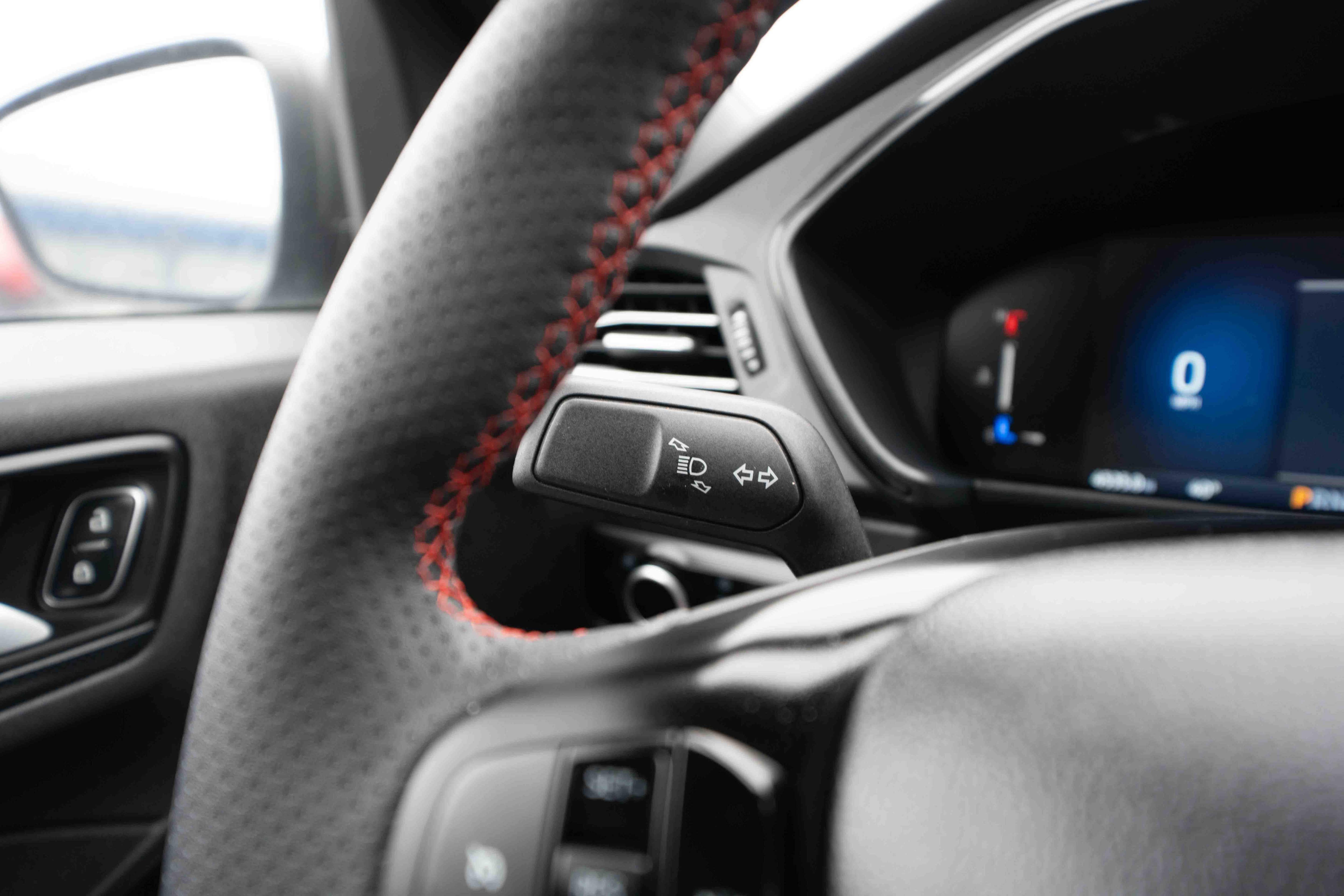 Used 2025 Ford Escape ST-Line w/ Cold Weather Package image 13