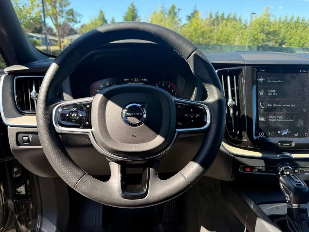 Used 2018 Volvo XC60 T5 Inscription w/ Luxury Seat Package AWD/4WD image 11
