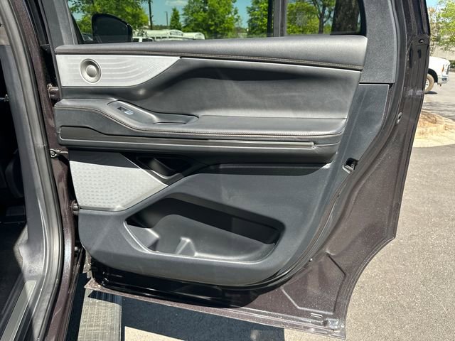 New 2026 Lincoln Navigator L Black Label AWD/4WD image 20