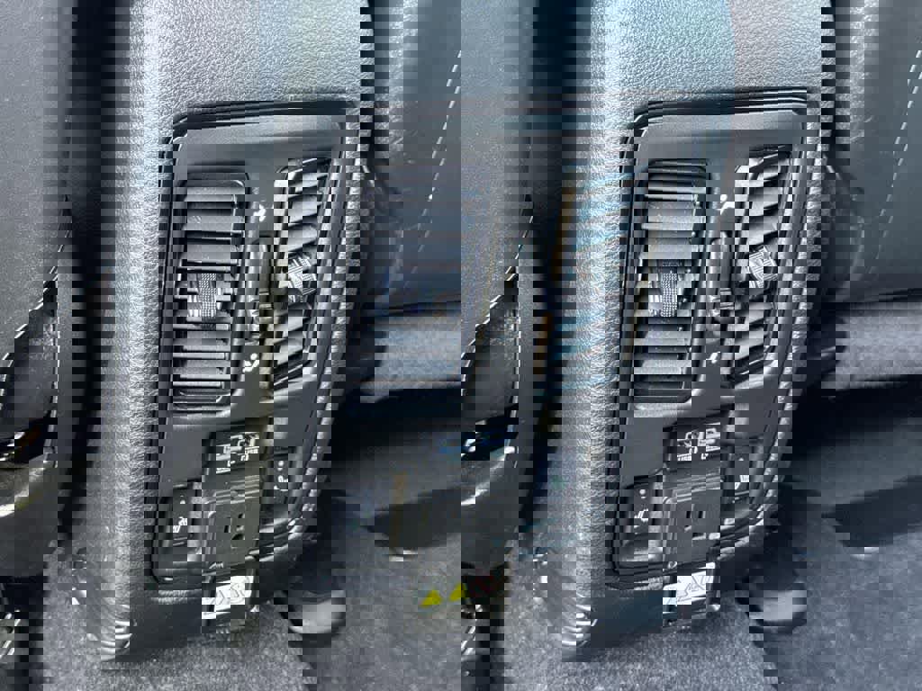 Used 2025 Dodge Durango GT image 31