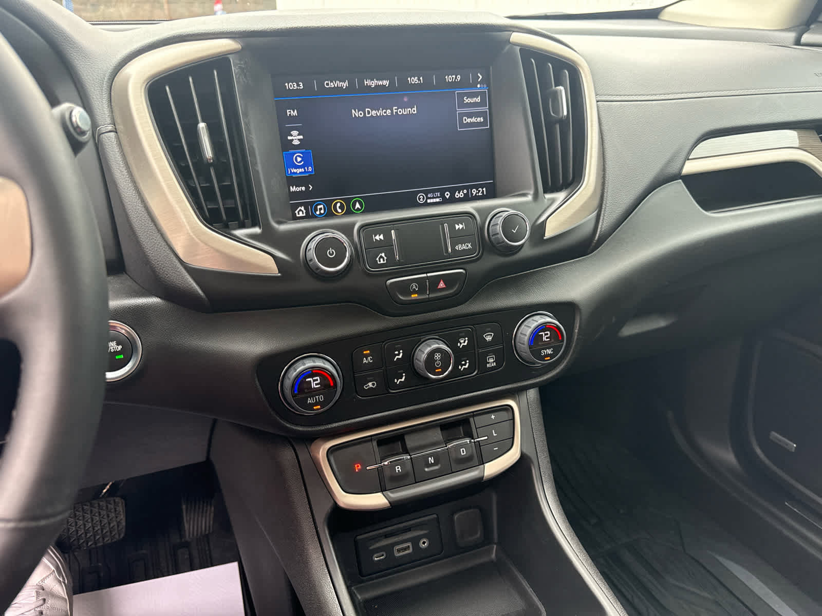 Used 2023 GMC Terrain Denali w/ Denali Premium Package image 18