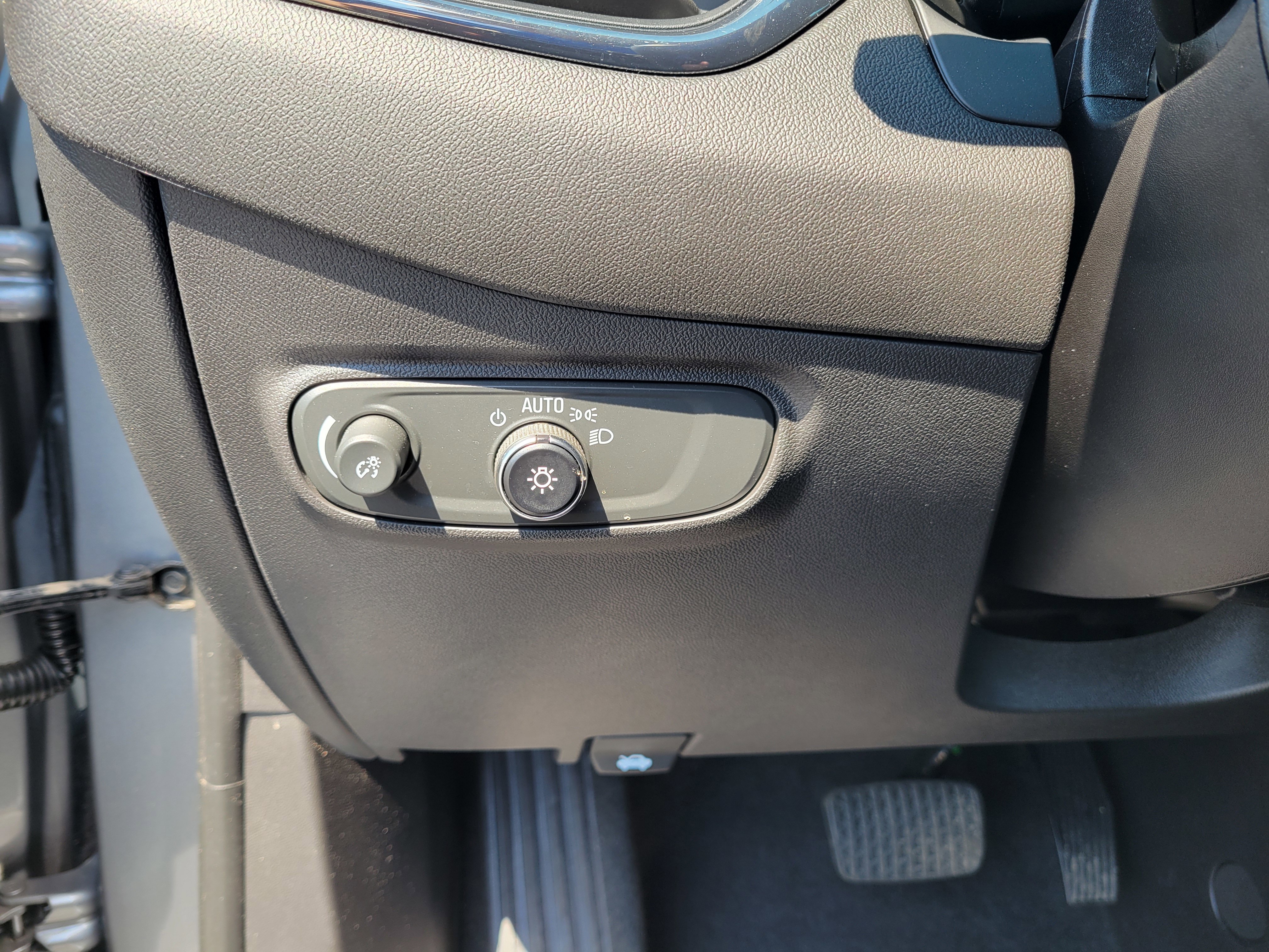 Certified 2023 Chevrolet Equinox RS w/ LPO, Cargo Package image 17