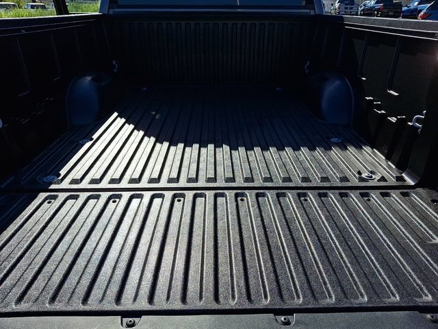 Used 2023 Toyota Tundra SR5 w/ SR5 Convenience Package AWD/4WD image 28