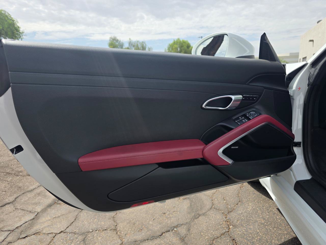 Used 2019 Porsche 718 Boxster S RWD image 31