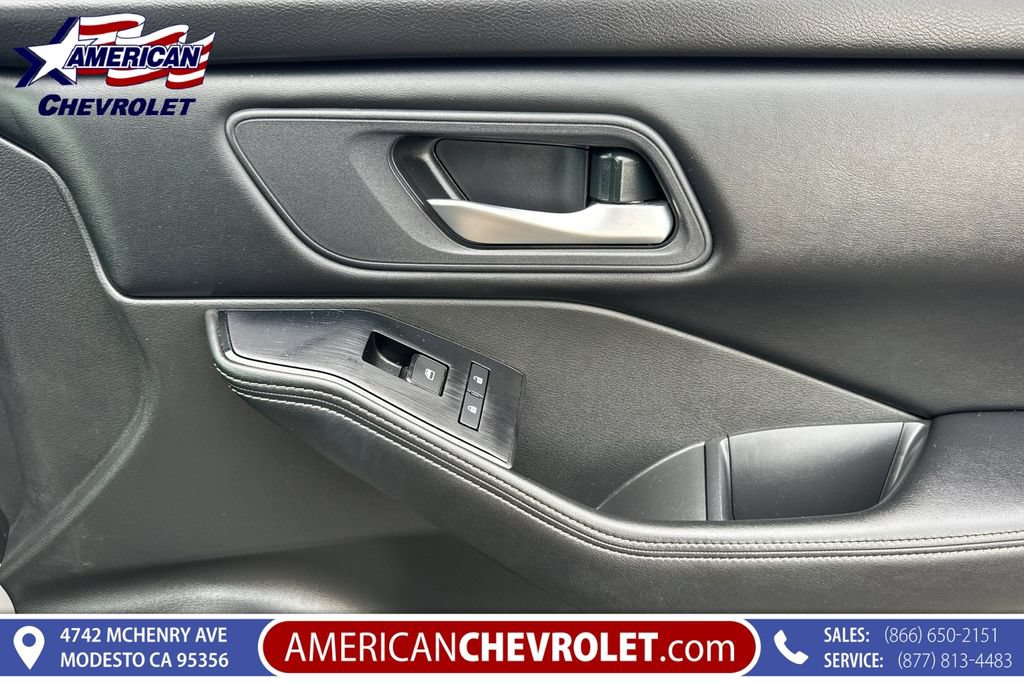 Used 2024 Nissan Rogue SV FWD image 23